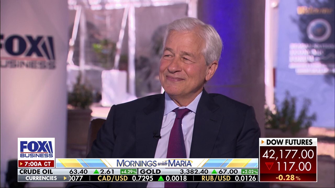 JPMorgan Chase Chairman and CEO Jamie Dimon talks federal spending, the state of markets, billion-dollar tech investments, trade tensions, national security and more in an exclusive 'Mornings with Maria' interview.